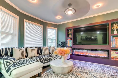 3 Mi to Ford Field Detroit Home with Decks! in Detroit, USA