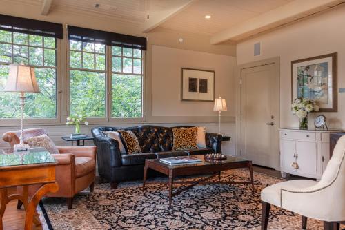 Stonehurst Place Bed & Breakfast - 편의 시설/서비스