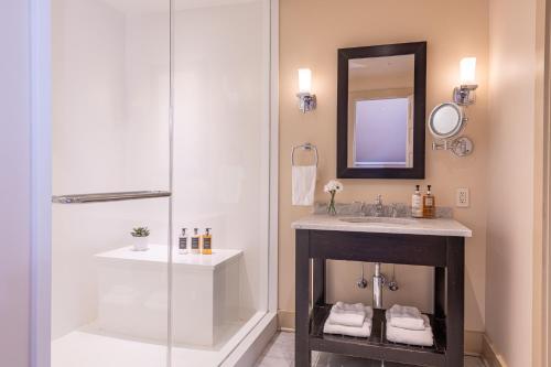 Superior King Room image 2