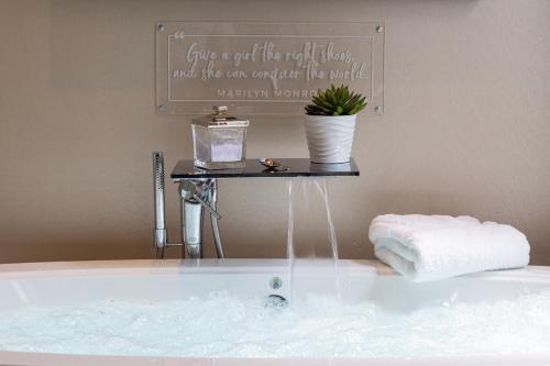 Stonehurst Place Bed & Breakfast - 화장실