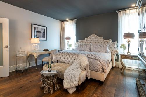 Stonehurst Place Bed & Breakfast