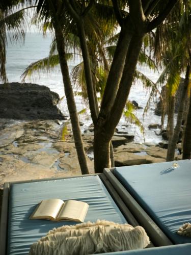 Dārzs, Hideout Surf House in El Guineote