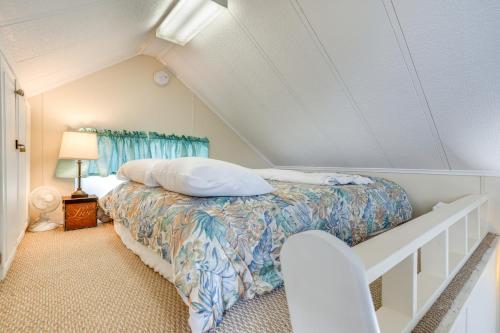 Lakeland Cottage with Pool Access and Screened Porch! in Lakeland, USA