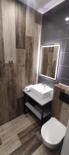 浴室, Sosnówka Pokoje Gościnne (Sosnowka Pokoje Goscinne) in 博爾內蘇利諾禾