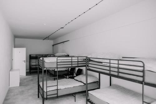 6 bunk beds