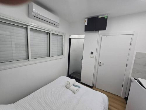 Ryo 38 דירת נופש מושלמת מרחק 5 דקות מחוף הים, Bat Yam (Foto 3)