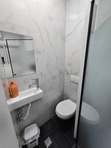 Ryo 38 דירת נופש מושלמת מרחק 5 דקות מחוף הים, Bat Yam (Foto 5)