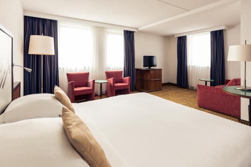 Mercure Amsterdam City Hotel - image 2