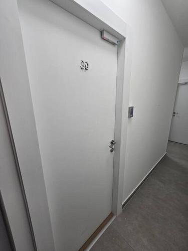 Ryo 39 דירת נופש מושלמת מרחק 5 דקות מחוף הים in Bat Yam