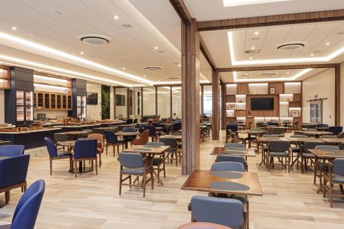 ห้องอาหาร, Hotel Kindermann Chapecó - Hotel Novo (Hotel Kindermann Chapeco - Hotel Novo) in ชาเปโก้