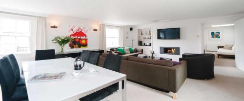 Stylish three bedroom apartment in heart of city, Bath (zdjęcie 10)