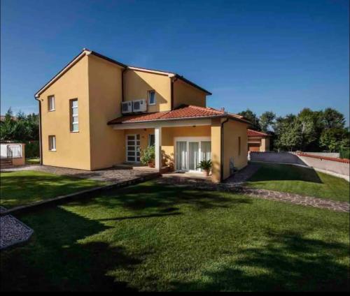 Villa Sunshine in Topid