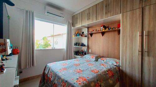 Casa com 5 Quartos e área gourmet em condomínio