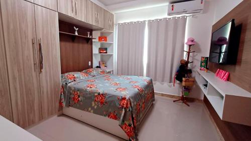 Casa com 5 Quartos e área gourmet em condomínio