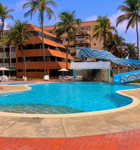 Swimming pool, Apartamento en Tucacas con Vista al Mar in Tucacas