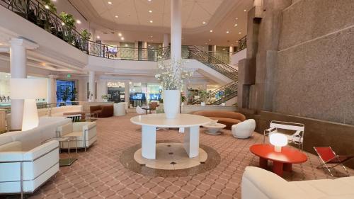Oxford Palace Hotel in Los Angeles, USA