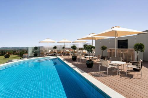 Басейн, Holiday Inn Beja By IHG in Бежа