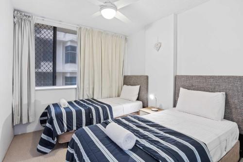 Iconic Burleigh Beachfront, 2 Bedroom Apartment