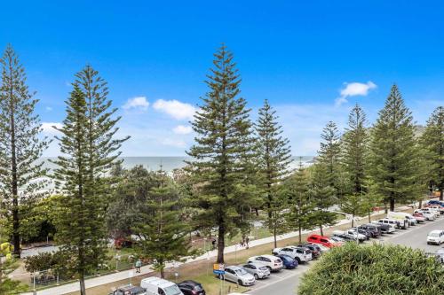 Iconic Burleigh Beachfront 2 Bedroom Apartment