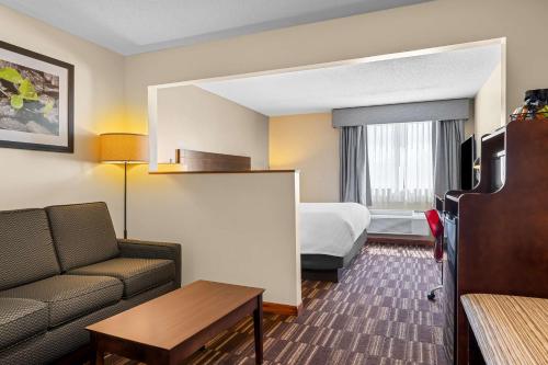 King Room with Sofa Bed - Non-Smoking