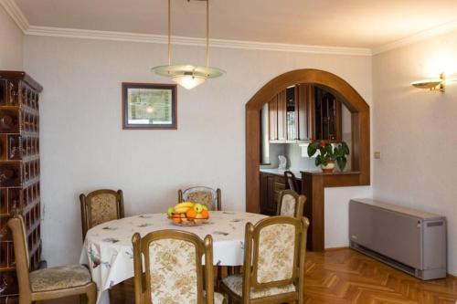 Three bedroom apartment with balcony