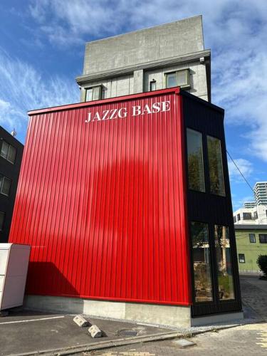 札幌駅近郊 苗穂駅5分 新築コンドミニアム最大6名宿泊可能 Wi-Fi完備 温泉まで2分 駐車場多数