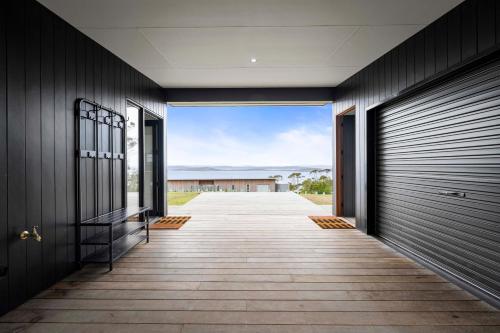 The Outlook on Mount Louis - 1 Bedroom - Stunning Views in Blackmans Öböl