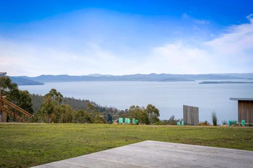 The Outlook on Mount Louis - 1 Bedroom - Stunning Views in Blackmans Öböl