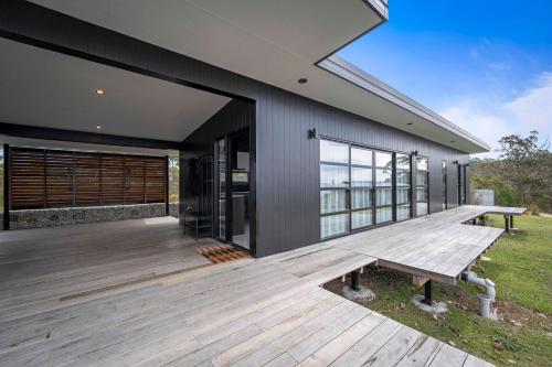 The Outlook on Mount Louis - 1 Bedroom - Stunning Views in Blackmans Öböl