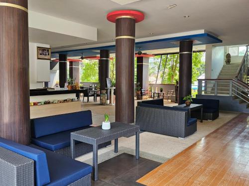 ロビー, AM スリン プレイス (AM Surin Place) in スリン