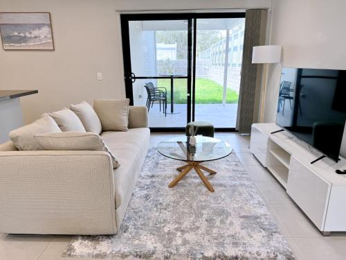 Theme Park Retreat Coomera 5 Beds Villa in Coomera