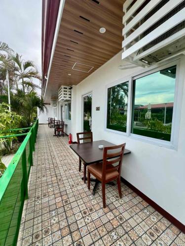 ทัศนียภาพภายนอกโรงแรม, E&R Airport Hotel in ดูมาเกเต