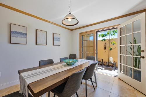 River Front Zen Retreat-Private Pool-Walk to Beach in Cocoa Beach, USA