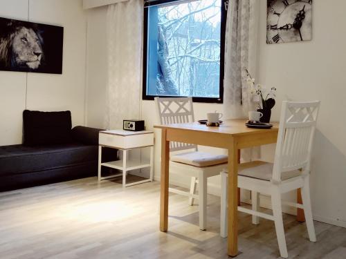 Puisto mökki (Puisto mokki) in راوما