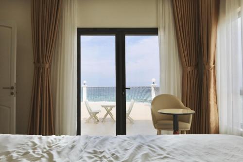 602138340 Island Sunset Hotel - Đảo Phú Quý