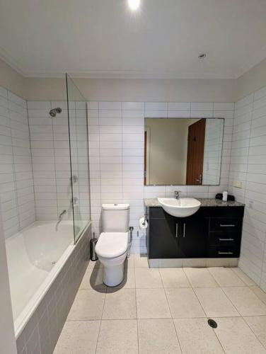 Bright & Conveniently Located Townhouse, Perth (Foto 9)