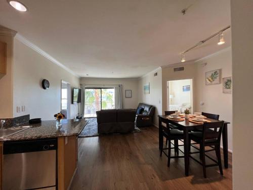 SoCal Lux on Miramar, Los Angeles (photo 5)