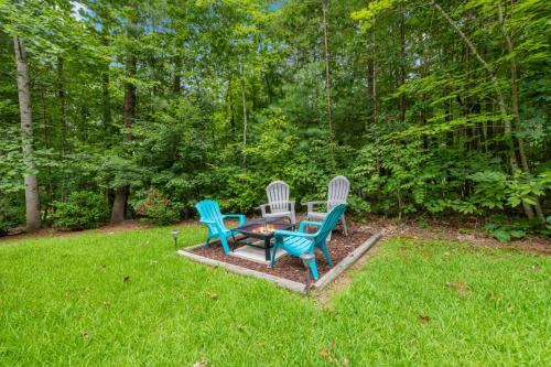Bluebird Lagoon - Pet-Friendly Near Lake Marina in Blue Ridge, USA
