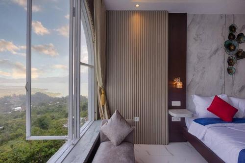 Colosseum Kintamani With mountain view