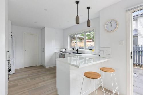 Contemporary & Central in Exclusive Sandy Bay, Sandy Bay (Foto 3)