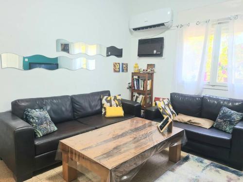 דירה אומנותית בגבעתיים in Ramat Gan