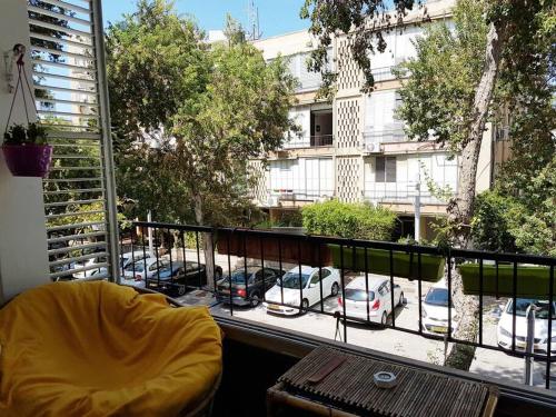 דירה אומנותית בגבעתיים in Ramat Gan