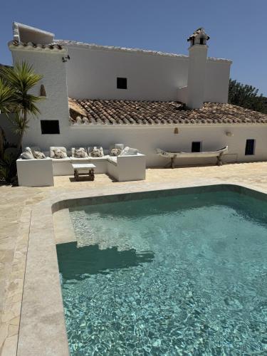 Cactus & Almonds Beautiful holiday hideaway gîte à louer Cariatiz