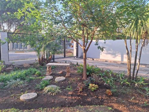 Cosy Cottage on Boom - Loadshedding Friendly Cosy Cottage on Boom - Loadshedding Friendly