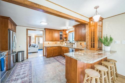 Konyha, Bright & Cozy House Centennial Littleton 4 Bed 3 Bath in Centennial (Colorado)