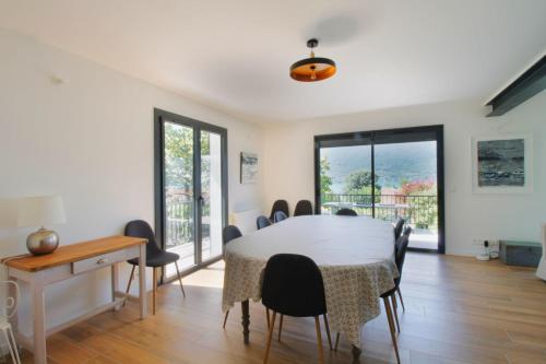 Comfortable villa with a view of Lake Bourget in Viviers-du-Lac