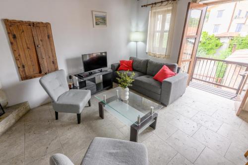 Omodos vintage houses in Ómodosz