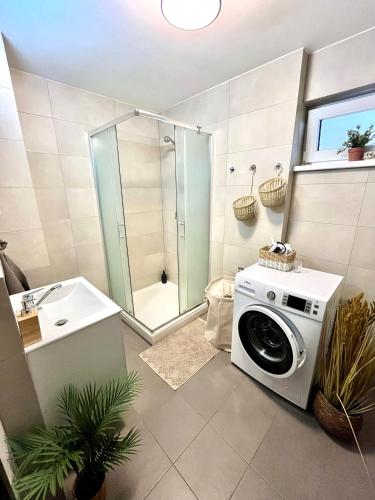 The Elite Suite downtown 2- Bedroom apt AC & garage parking, Bratislava (fotografie 10)
