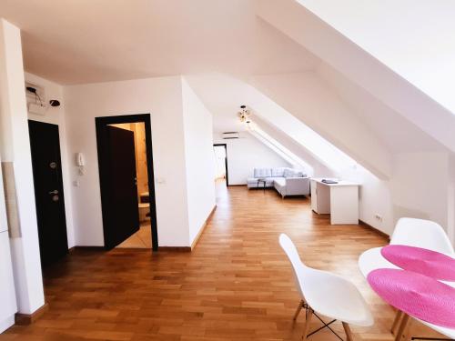 Bucharest Central F Apartment 5