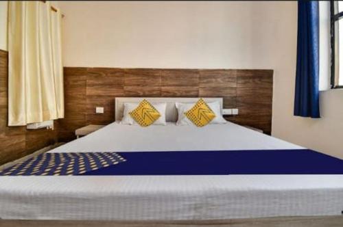Hotel CROWN PLAZA SK in Rudrapur (Uttarakhand)